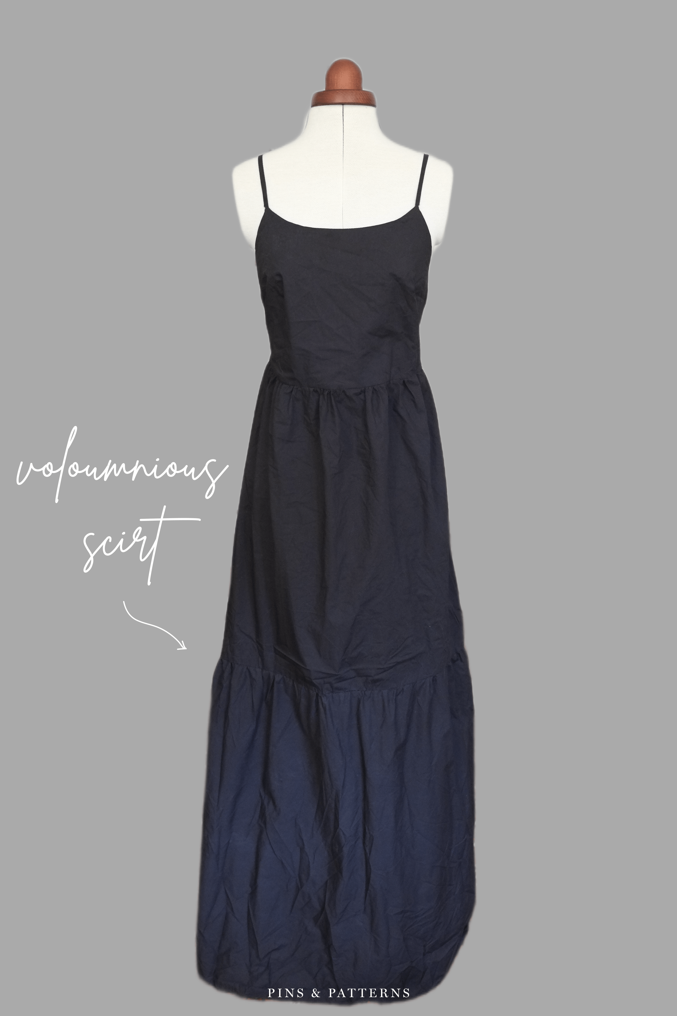 Rückenfreies Maxikleid - Gesamt